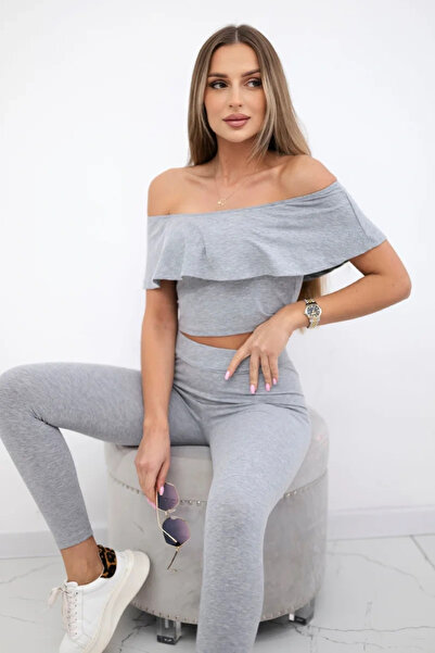 Kesi Set gri cu bluză cu volane și pantaloni, din țesătură moale de bumbac cu...