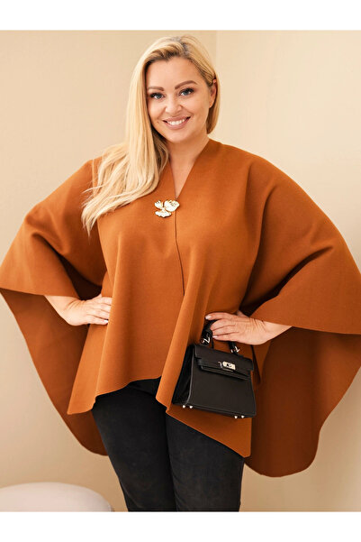 Kesi Poncho-capă de damă mărime mare, culoare caramel, cu broșă decorativă, d...