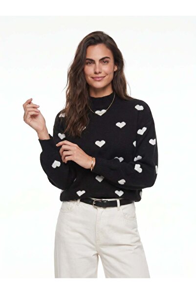 Juuuj Black and White Acrylic Textured Half Turtleneck Standard Fit Heart Pat...