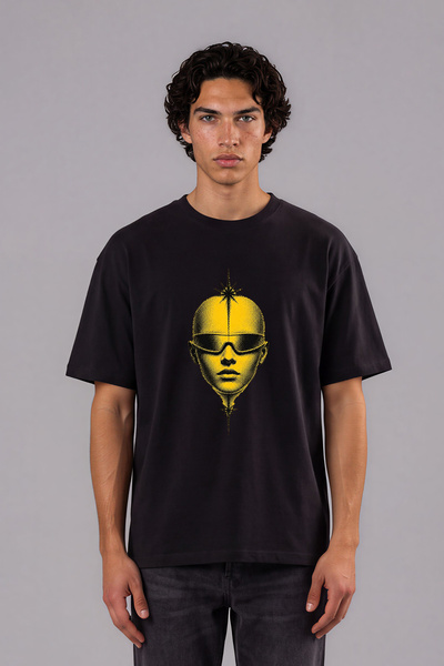 VSRN Tricou oversize negru cu imprimeu frontal, design Yellow Raveci Adam