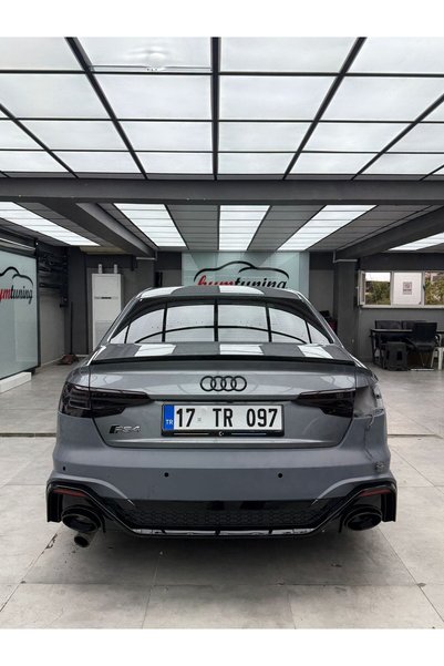 HYM TUNİNG AUDİ A4 B9.5 RS4 ARKA TAMPON SETİ 2021+ DİFÜZÖR PARLAK SİYAH