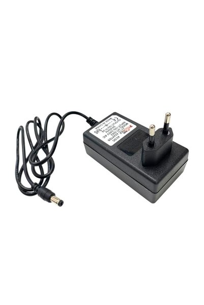 Hightek 18Volt 2Amper Priz Tipi Adaptör 5.5x2.5mm Jak Fişli