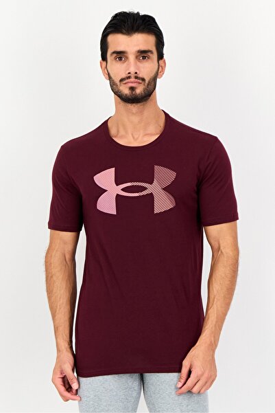 Under Armour Men Loose Fit Short Sleeve Outdoor T-Shirt, Maroon