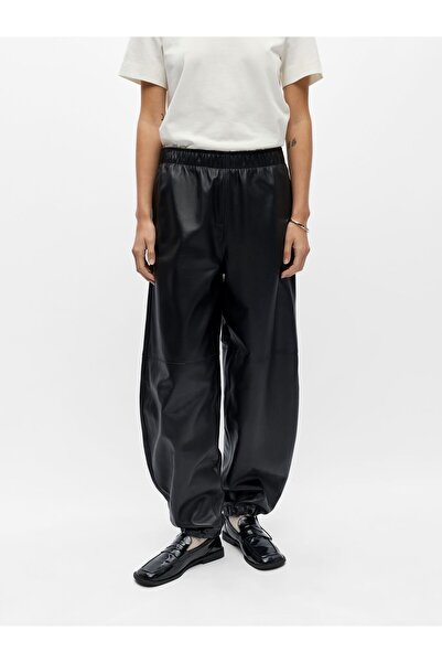 Object Lederhose Ballon