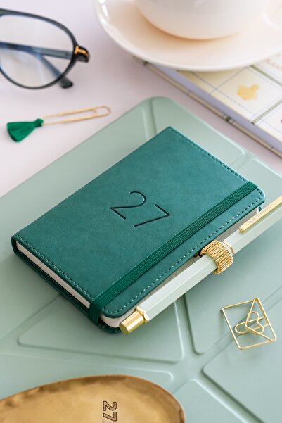 Matt Notebook مفكرة جيب يومية مرنة لعام 2027، خضراء داكنة لمدة 12 شهرًا
