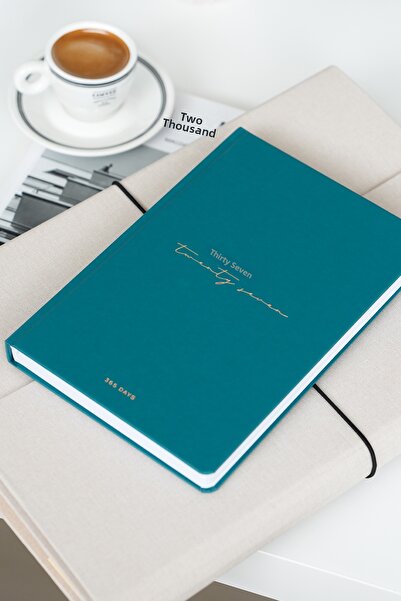 Matt Notebook 2027 دفتر أجندة يومي كامل مقاس A5 15x22 سم - 365 يوم أخضر