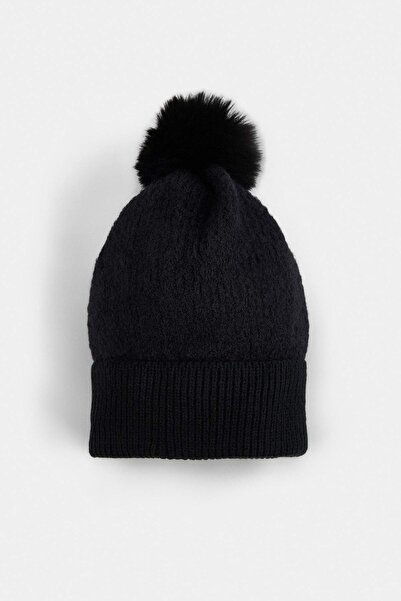 TRENDYOL SHOES Black Pom-Pom Women's Soft Textured Beanie Takaw27Br00010
