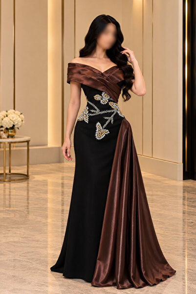 GORI FASHION فستان سهرة مزين بتطريزات كرستالية