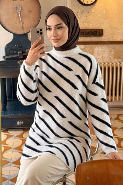 N.S NEVA STYLE تونيك تريكو أبيض منقوش بخطوط 80021B