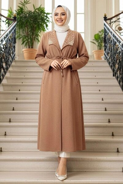 N.S NEVA STYLE İnci Detaylı Camel Tesettür Kap 6714C