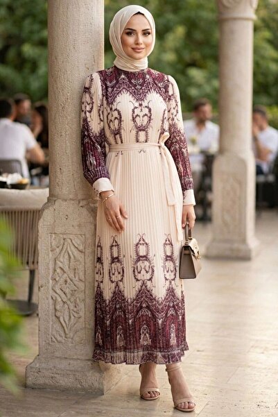 Neva Style فستان إسلامي من الساتان البرقوقي مع حزام مطوي بنقوش عرقية 95702MU