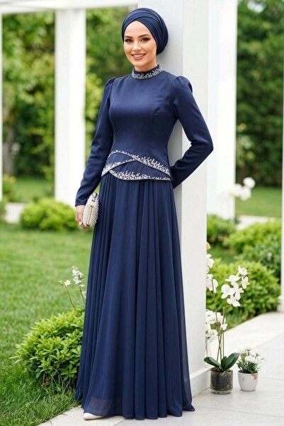 N.S NEVA STYLE فستان سهرة إسلامي باللون الأزرق الداكن مع تفاصيل من الخرز 55991L