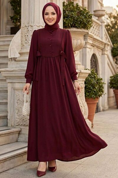 N.S NEVA STYLE فستان حجاب مزين بأزرار باللون العنابي 10391BR