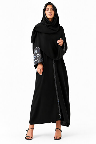 Azria Fashion عباءة مطرزة مع حجاب