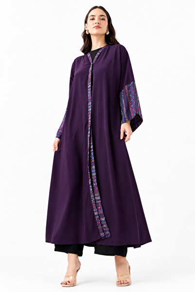 Azria Fashion عباءة مزينة باللوحات باللون الأرجواني
