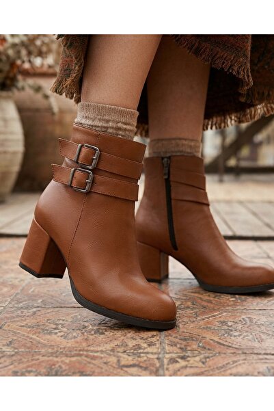 NOVELLAM SHOES Γυναικείες κοντές μπότες Hermina Tan Skin με διπλή πόρπη