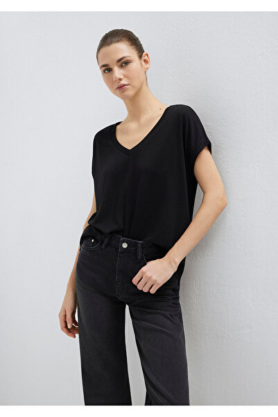 Mavi V Yaka Siyah Basic Viskoz Tişört Loose Fit / Bol Rahat Kesim 166449-900