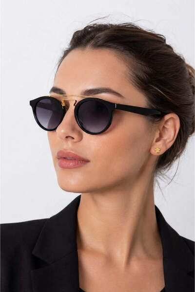Juuuj Black Lightweight Frame with Gold Bridge Detail, Suitable for Daily Use...