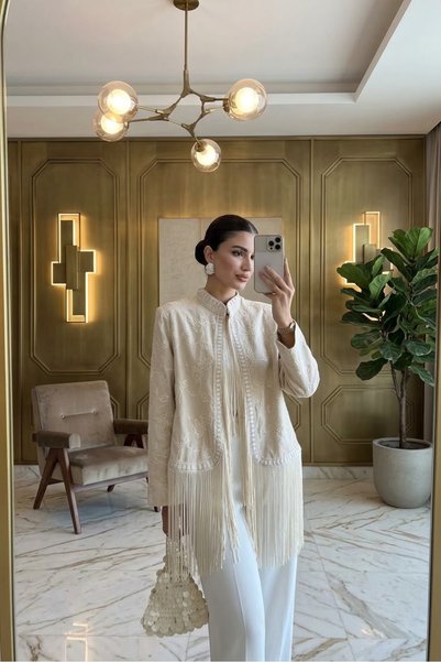 Nes Moda Kadın Nakış Detaylı İşlemeli Bohem Püsküllü Krem Ceket