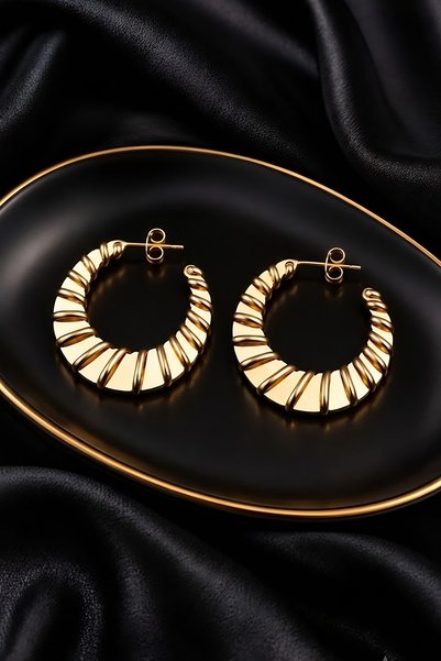 Vip Burgu Detaylı Gold Halka Küpe – Klasik Örgü Formu, Kararmaz