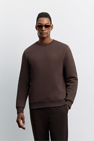 Avva Men's Brown Crew Neck 3 Thread Threaded -4 Degree Resistant Regular Fit ...