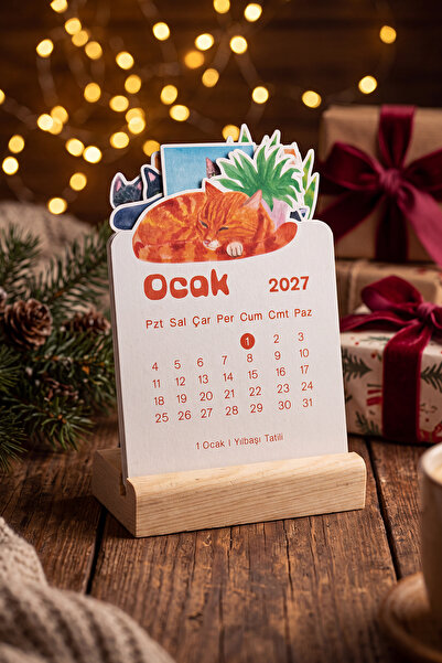 Ahşap Standlı Özel Kesim Kedi Tasarımlı 2027 Masaüstü Takvimi (8,5x12 cm) - Sevimli Yeni Yıl Hediyesi