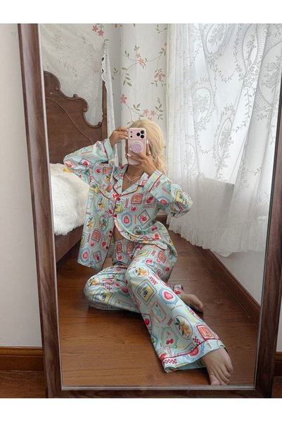 VaryMall Women's Vintage Fruit Print Pajama Set