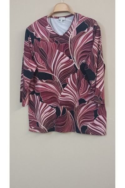MAXLEVEL MODA V-Neck Three-Quarter Sleeve Plus Size Women's Blouse