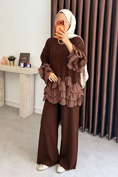 Hepsi Moda Kat Kat Fırfır Detaylı Triko Pantolonlu Takım - Acı Kahve