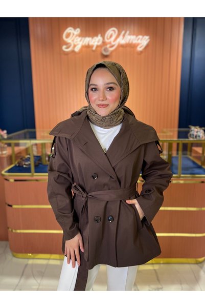 By Zeynep Yılmaz معطف إيلينا ترينتش كوت باللون البني الحار