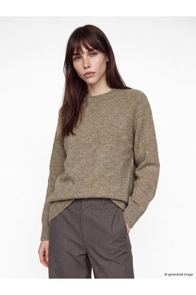 LC Waikiki Rmz Gi̇yi̇m Farkiyla Zero Roba Collar Loose Fit Women's Knitwear T...