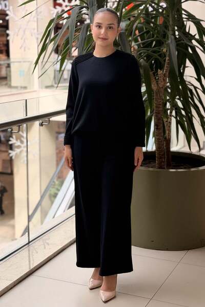 MISS DALIDA Missdalida Zippered Two-Strap Wide Leg Pants