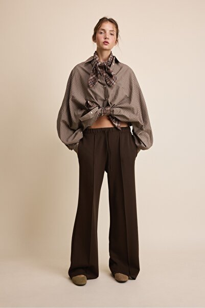 Stradivarius Yumuşak dokulu süet geniş paça jogger pantolon