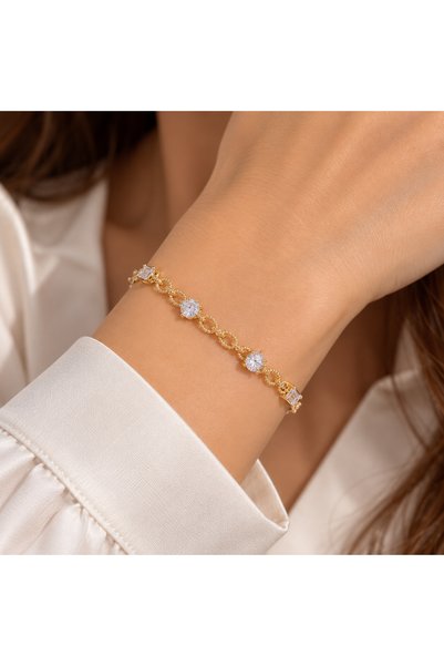 SaraQabi Gold-Plated Crystal Link Bracelet for Women – Non-Tarnish Waterproof Chain with Sparkling Cubic Zirconia Stones, Hypoallergenic Elegant Jewelry Gift