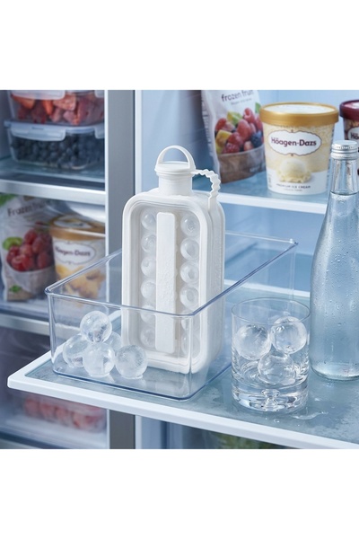 Generic Brand Portable Ice Cube Maker Tray with Lid & Handle, Reusable Ice Cube Mold for Freezer, Kitchen, Water, Juice & Cold Drinks - White Colour