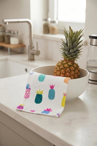 Parex Microfiber Two-Piece Pomegranate and Pineapple Patterned Cloth