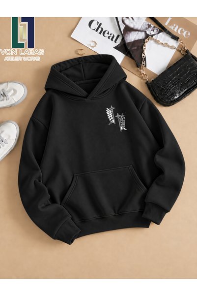 PANDORICA Hanorac unisex din bumbac premium, cu imprimeu cu personaje Attack on Titan, cu cusături interioare și 3 fire de ață.