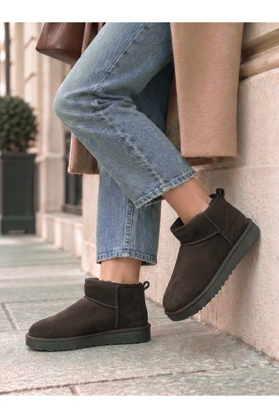 Gerok Women's Brown Mini Suede Fur-Lined Low Thin Sole Winter Boots