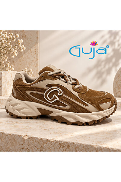 Guja 26K368-1 حذاء رياضي خارجي مزين بتطريز G