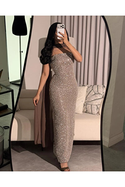 NAQWA FASHION فستان سهرة راقي مطرز بتصميم أنيق وشال على العنق