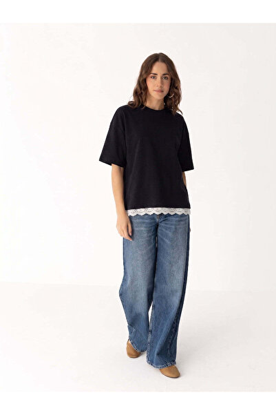 Grandma Issue İğne Oyası Detaylı Oversize Kadın T-shirt Siyah