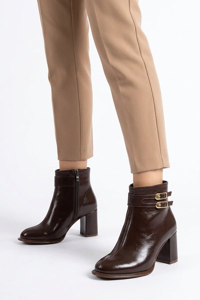 Moda Pie Leran yan double buckle women's heeled boots - coffee crinkled paten...