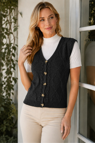 TRQOM Women's Sleeveless V-Neck Cotton Buttoned Diamond Patterned Hair Braide...