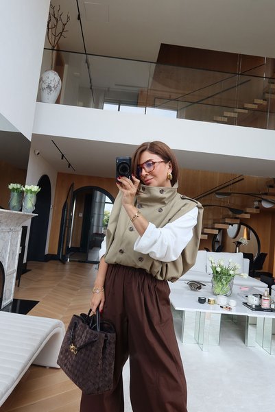 Özge Özgenç High Collar Epaulet Vest