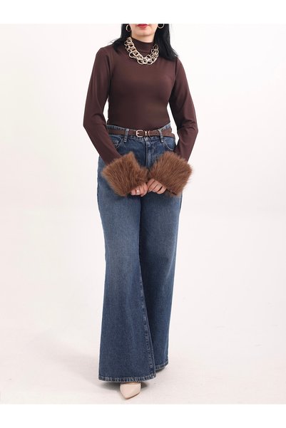 Hepsi Moda Kürklü Çıtçıtlı Yarım Boğazlı Body - Acı Kahve