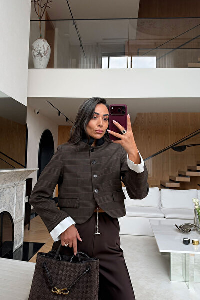 Özge Özgenç Ekoseli Crop Ceket