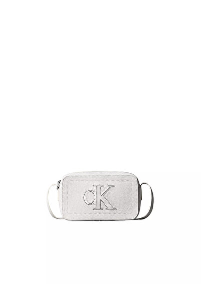 Calvin Klein Kadın Parlak Dokulu Monogram Logolu Ayarlanabilir Çapraz Askılı ...