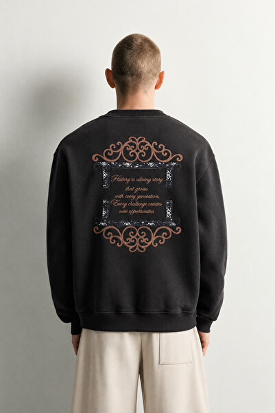 king brich Men's Printed Crew Neck Oversized Sweatshirt with Back Frame Print