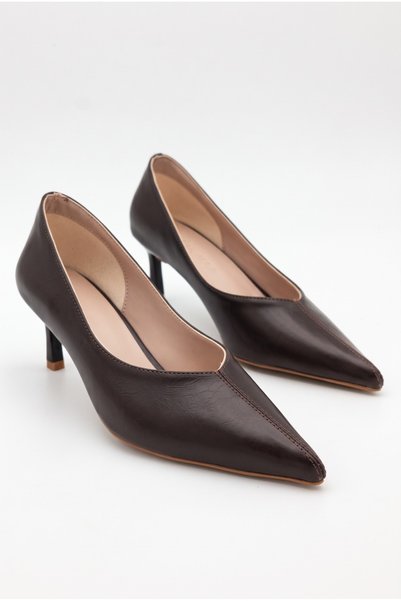 Redoxy Women's Kitten Heeled Shoes with Sewing Detail in Bitter Brown for Dai...