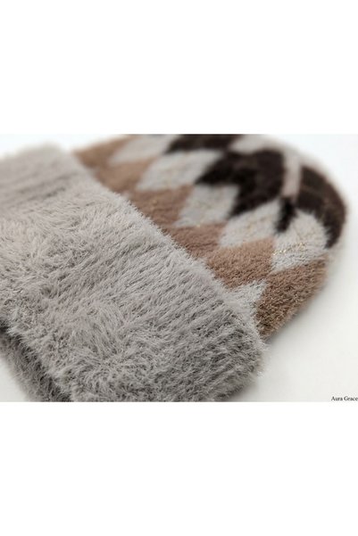 Netodak Women's Diamond Patterned Plush Beret Soft Textured Winter Trendy Hat